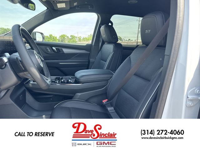 Buick Enclave Vehicle Full-screen Gallery Image 11