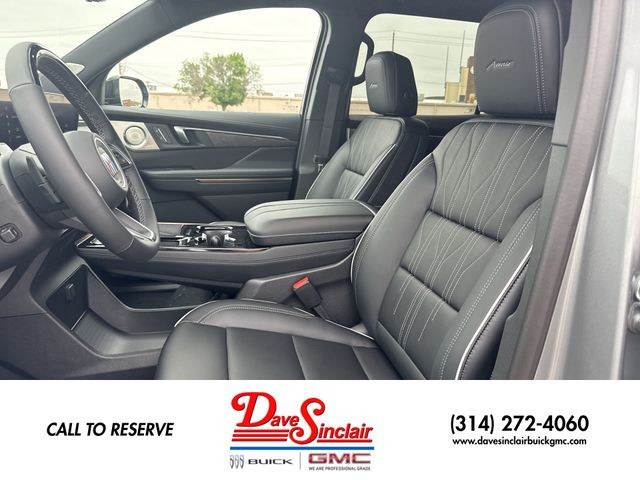 Buick Enclave Vehicle Full-screen Gallery Image 11
