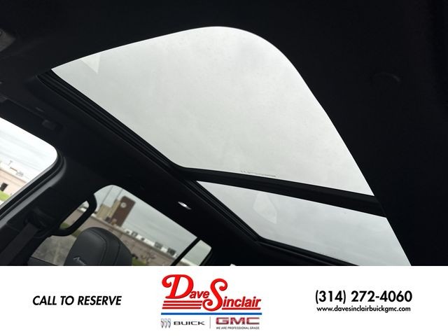Buick Enclave Vehicle Full-screen Gallery Image 22