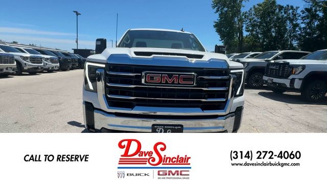 GMC Sierra 2500HD Vehicle Full-screen Gallery Image 03