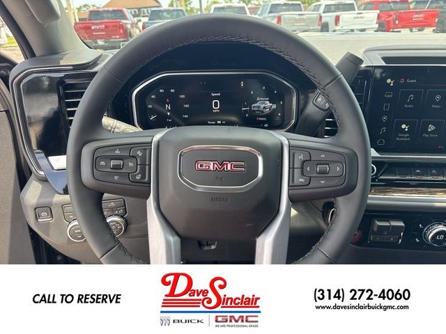 GMC Sierra 1500 Vehicle Full-screen Gallery Image 14