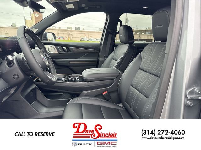 Buick Enclave Vehicle Full-screen Gallery Image 11