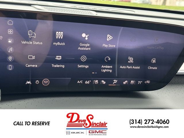 Buick Enclave Vehicle Full-screen Gallery Image 16