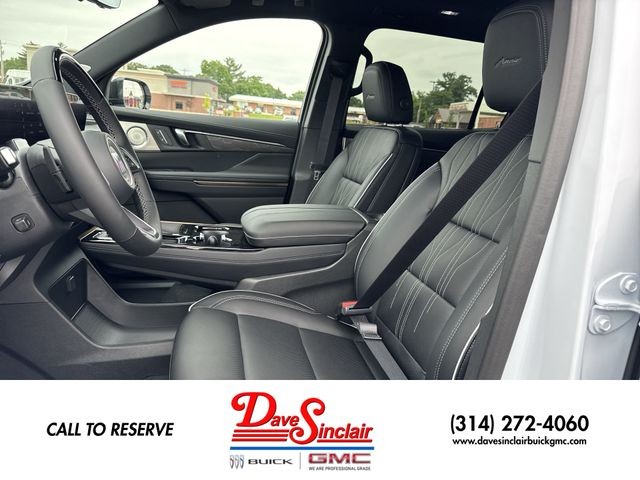 Buick Enclave Vehicle Full-screen Gallery Image 11