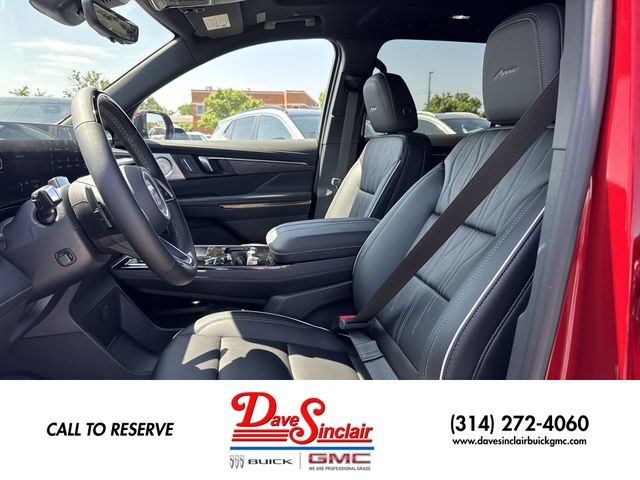 Buick Enclave Vehicle Full-screen Gallery Image 11
