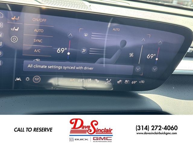 Buick Enclave Vehicle Full-screen Gallery Image 19