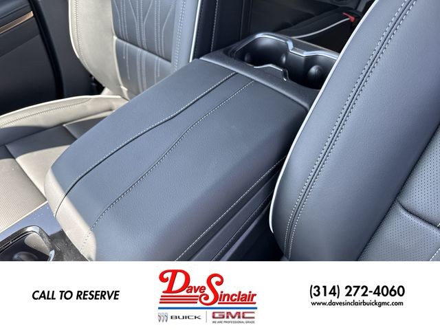 Buick Enclave Vehicle Full-screen Gallery Image 21