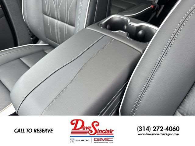 Buick Enclave Vehicle Full-screen Gallery Image 21
