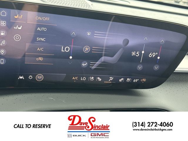Buick Enclave Vehicle Full-screen Gallery Image 19