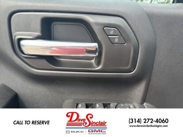 GMC Sierra 1500 Vehicle Full-screen Gallery Image 13