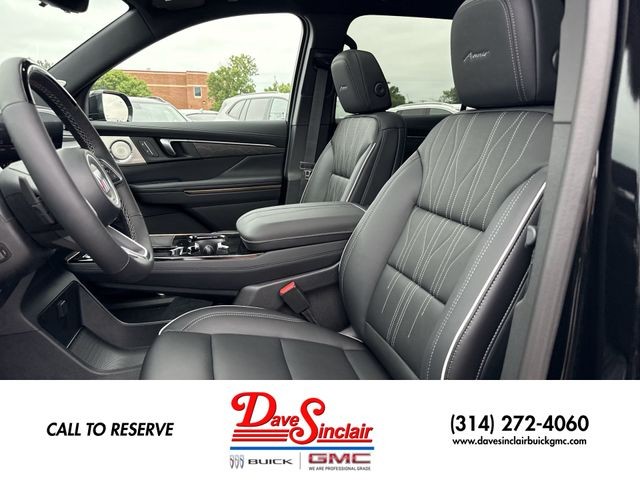 Buick Enclave Vehicle Full-screen Gallery Image 11