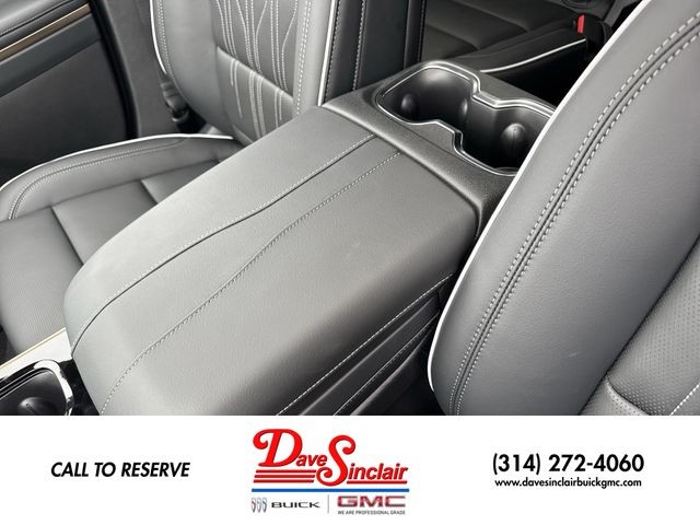Buick Enclave Vehicle Full-screen Gallery Image 21