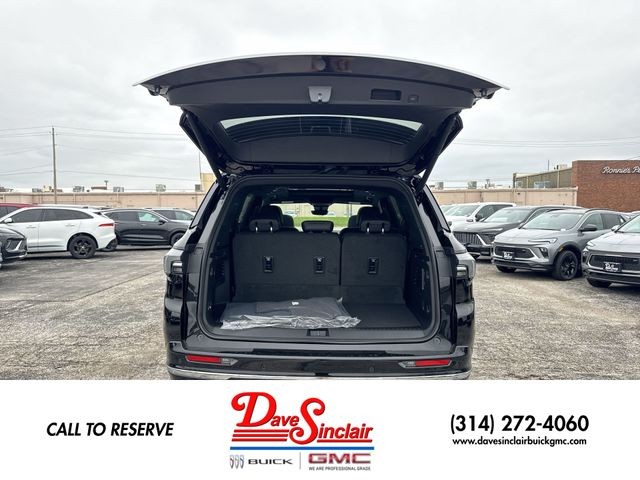 Buick Enclave Vehicle Full-screen Gallery Image 25