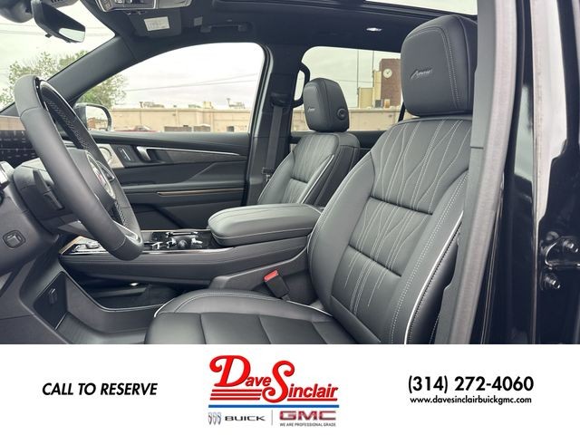 Buick Enclave Vehicle Full-screen Gallery Image 11