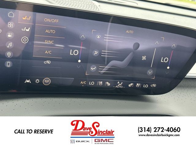Buick Enclave Vehicle Full-screen Gallery Image 19