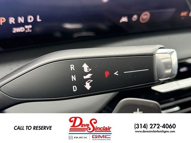 Buick Enclave Vehicle Full-screen Gallery Image 20