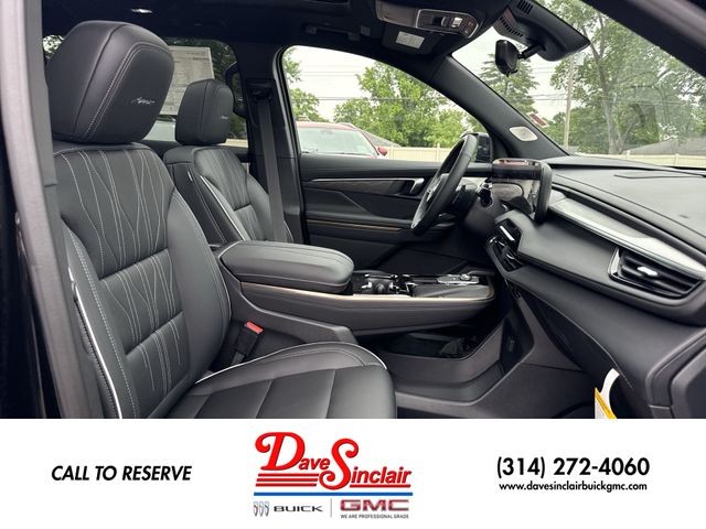 Buick Enclave Vehicle Full-screen Gallery Image 26