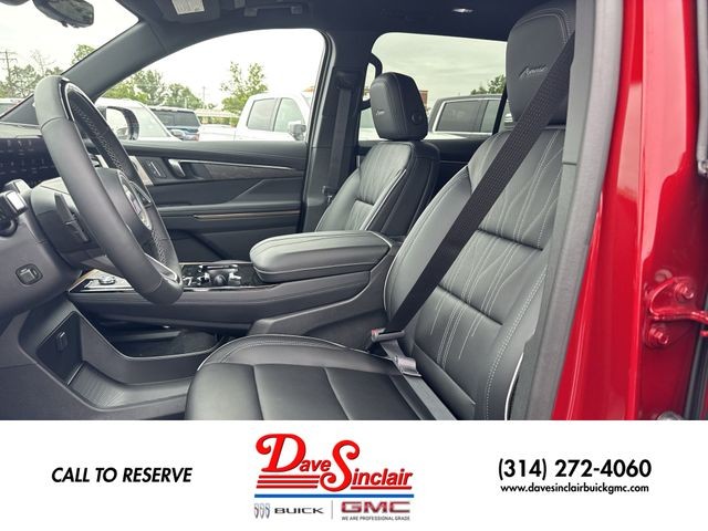 Buick Enclave Vehicle Full-screen Gallery Image 11