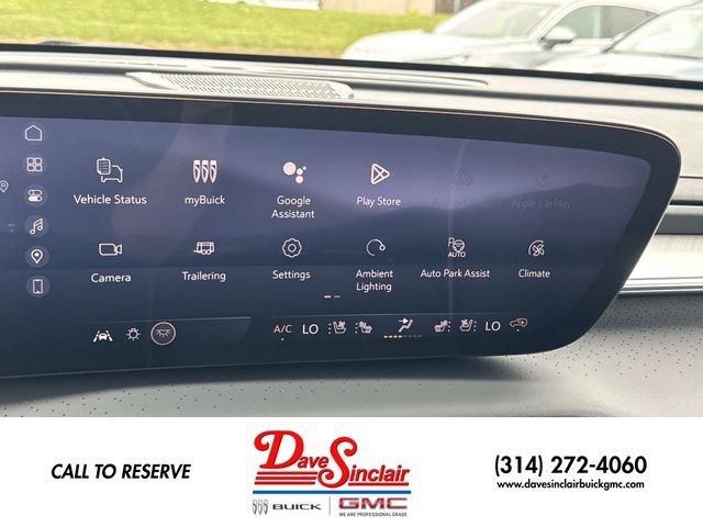 Buick Enclave Vehicle Full-screen Gallery Image 16