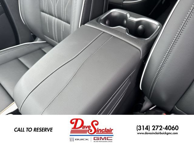 Buick Enclave Vehicle Full-screen Gallery Image 21