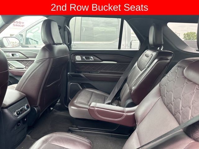 Ford Explorer Vehicle Full-screen Gallery Image 11
