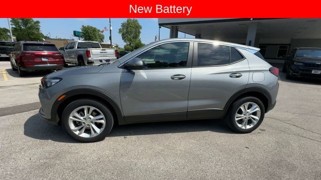 Buick Encore GX Vehicle Full-screen Gallery Image 05