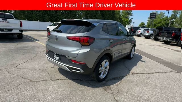Buick Encore GX Vehicle Full-screen Gallery Image 08