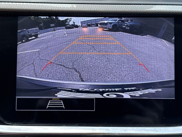 Buick Encore GX Vehicle Full-screen Gallery Image 14