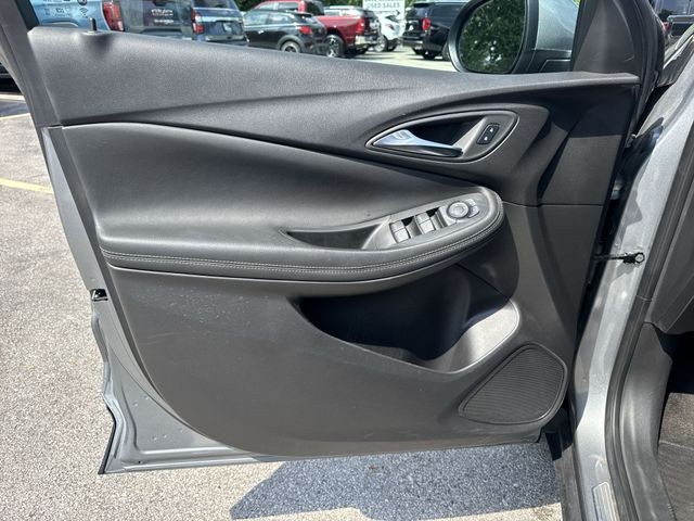 Buick Encore GX Vehicle Full-screen Gallery Image 20