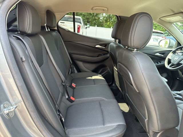 Buick Encore GX Vehicle Full-screen Gallery Image 24