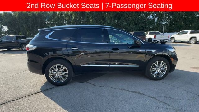 Buick Enclave Vehicle Full-screen Gallery Image 11