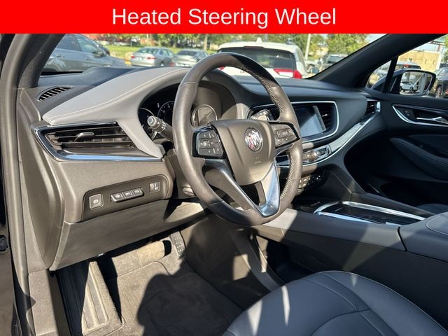 Buick Enclave Vehicle Full-screen Gallery Image 13