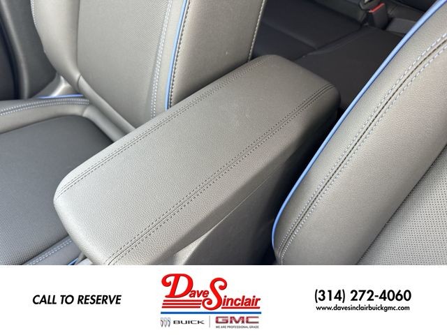 Buick Encore GX Vehicle Full-screen Gallery Image 20