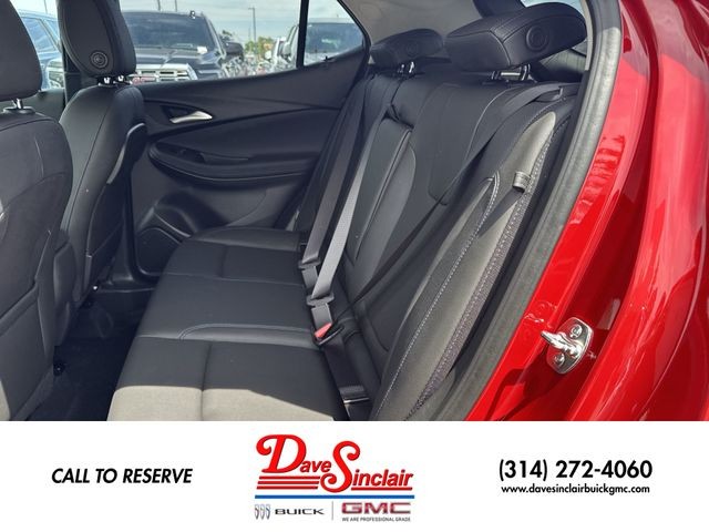 Buick Encore GX Vehicle Full-screen Gallery Image 21