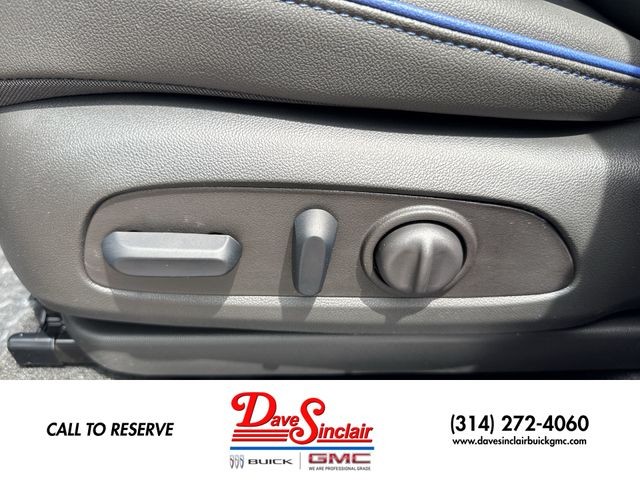 Buick Encore GX Vehicle Full-screen Gallery Image 12