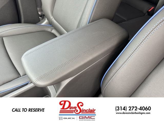Buick Encore GX Vehicle Full-screen Gallery Image 20