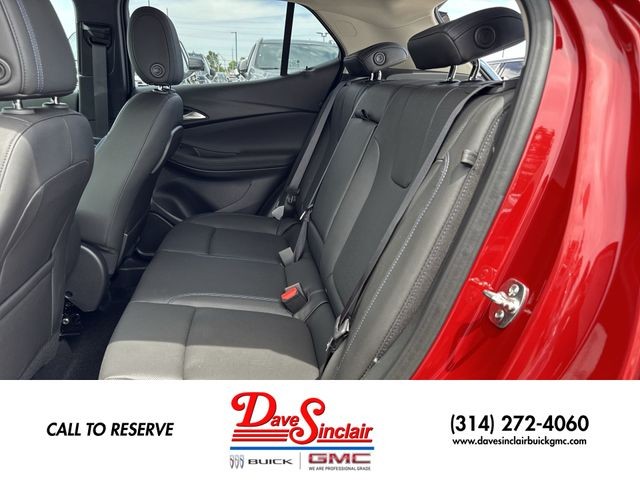 Buick Encore GX Vehicle Full-screen Gallery Image 21