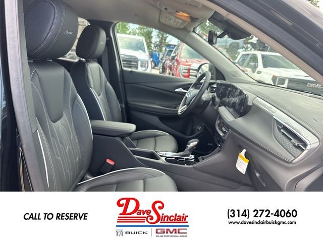 Buick Encore GX Vehicle Full-screen Gallery Image 23