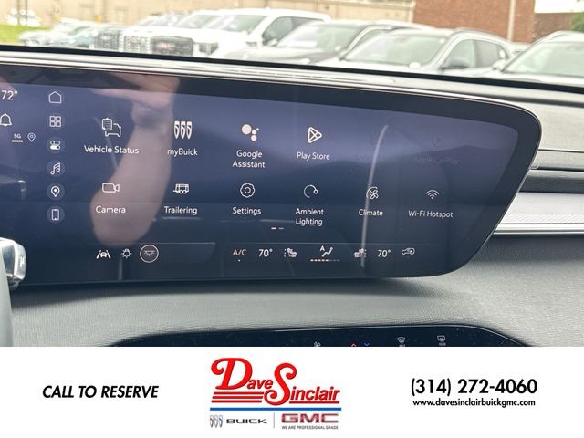 Buick Enclave Vehicle Full-screen Gallery Image 16
