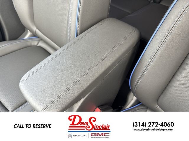 Buick Encore GX Vehicle Full-screen Gallery Image 20