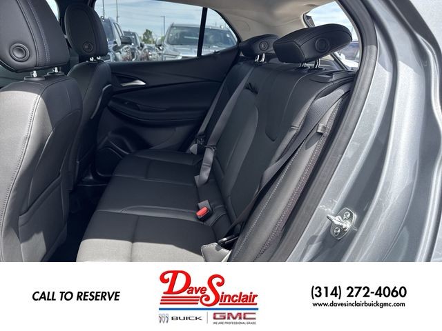 Buick Encore GX Vehicle Full-screen Gallery Image 21