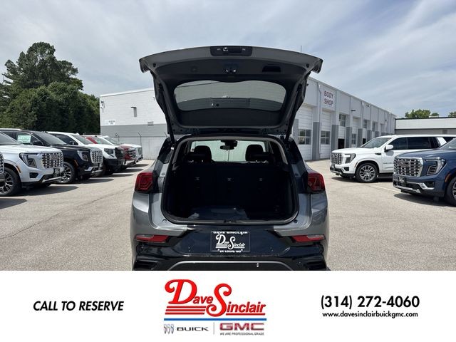 Buick Encore GX Vehicle Full-screen Gallery Image 22