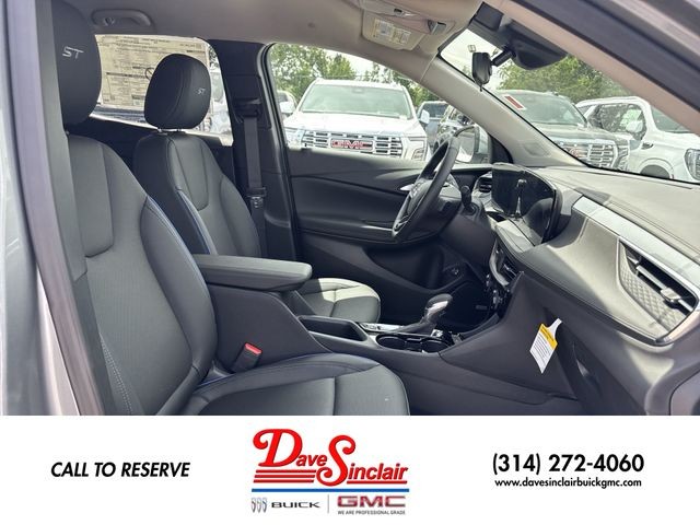 Buick Encore GX Vehicle Full-screen Gallery Image 23