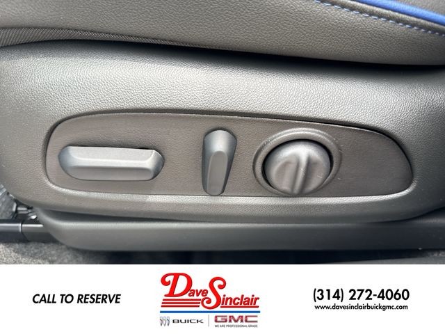 Buick Encore GX Vehicle Full-screen Gallery Image 12