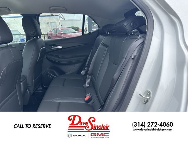 Buick Encore GX Vehicle Full-screen Gallery Image 21