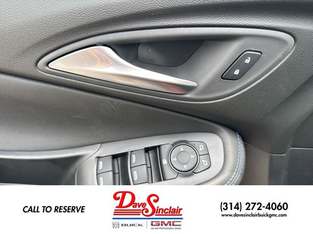 Buick Encore GX Vehicle Full-screen Gallery Image 13