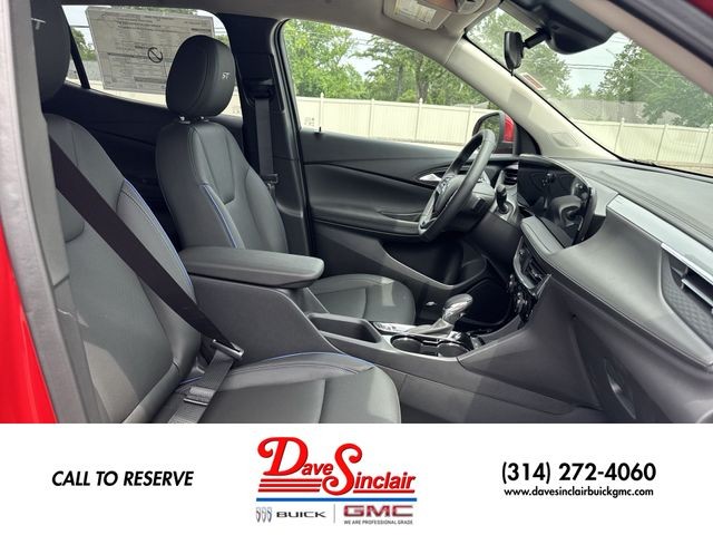 Buick Encore GX Vehicle Full-screen Gallery Image 23
