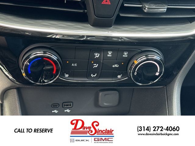 Buick Encore GX Vehicle Full-screen Gallery Image 18