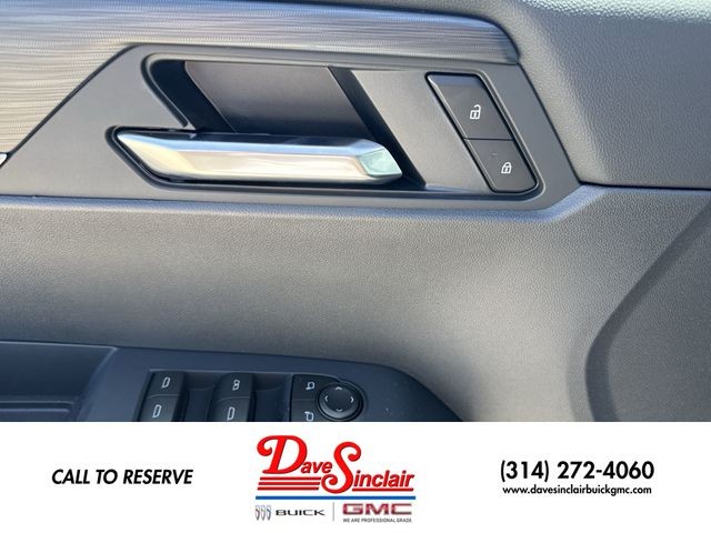GMC Acadia Vehicle Full-screen Gallery Image 13