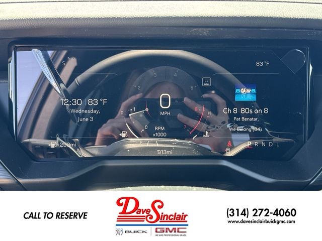 GMC Acadia Vehicle Full-screen Gallery Image 15